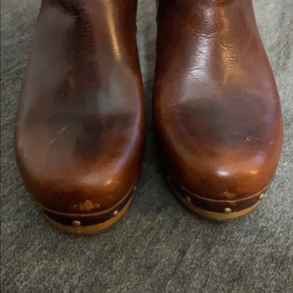 Ugg Lynnea Distressed Mid-Calf Clog Boots Size 7 - Picture 3 of 13